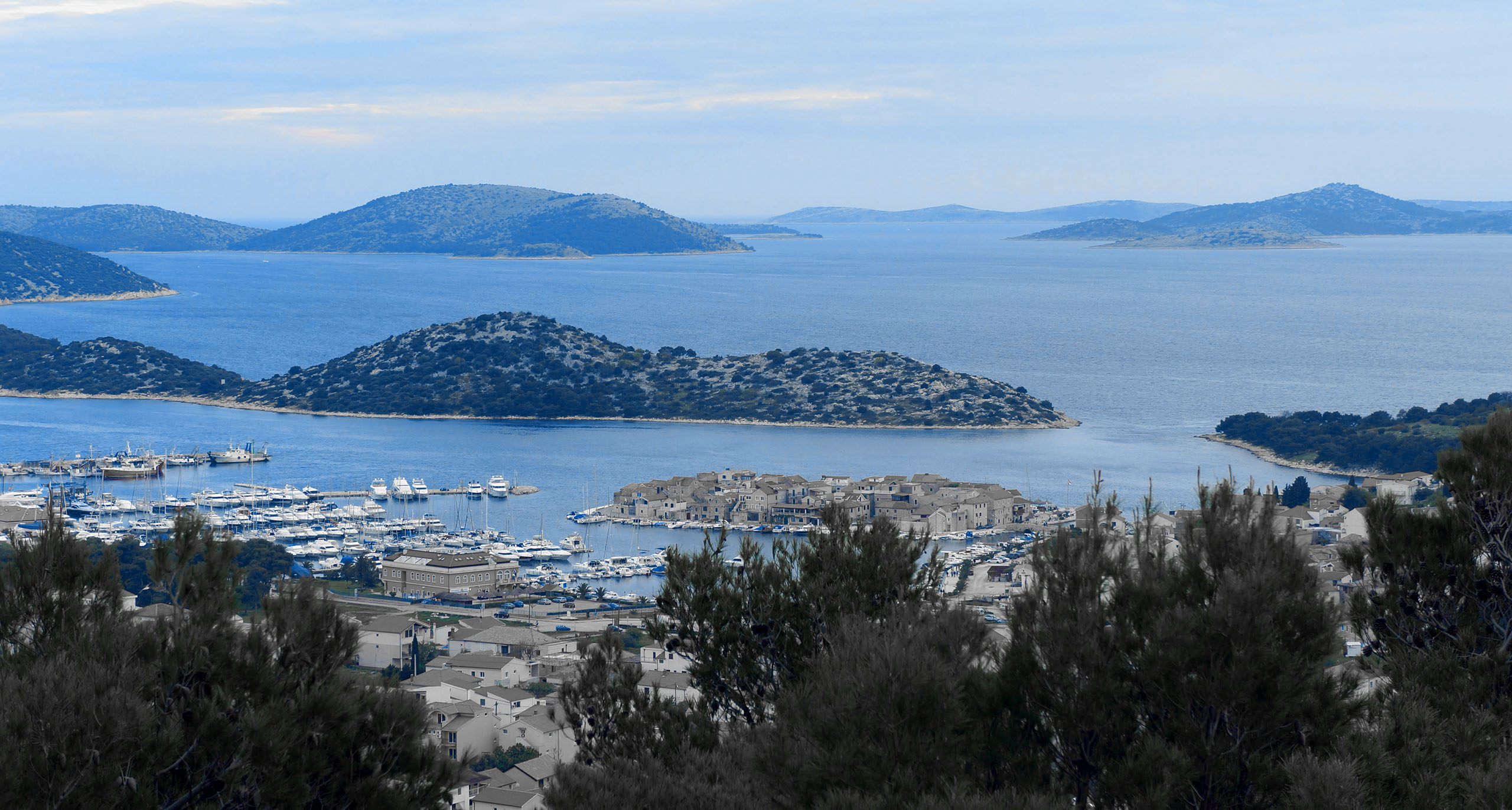 Jadransko more roofs, Sibenik